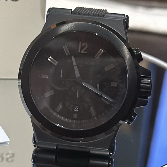 Authentic Michael Kors Men’s Dylan 45mm Chronograph Watch MK-8152, EUC - Picture 9 of 15